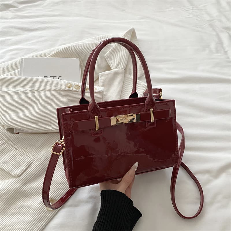 Solid Color Bridal Handbag for Women 2026 New Korean Style Large Capacity Simple Shoulder Handheld Crossbody Small Square Bag