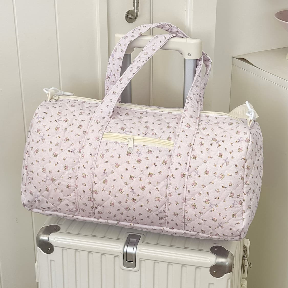 Cross-border small floral quilted travel bag Korean version ins large capacity lightweight luggage bag portable crossbody Boston bag