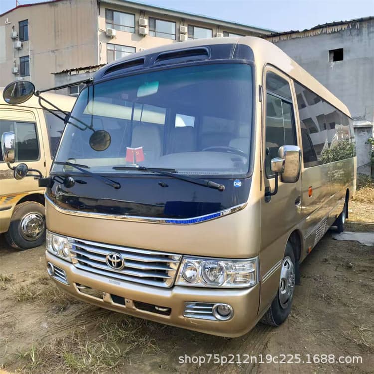 Sale Coaster Minibus Comfortable Cabin Luxury Passenger Compartment Adjustable Seats Excellent Condition