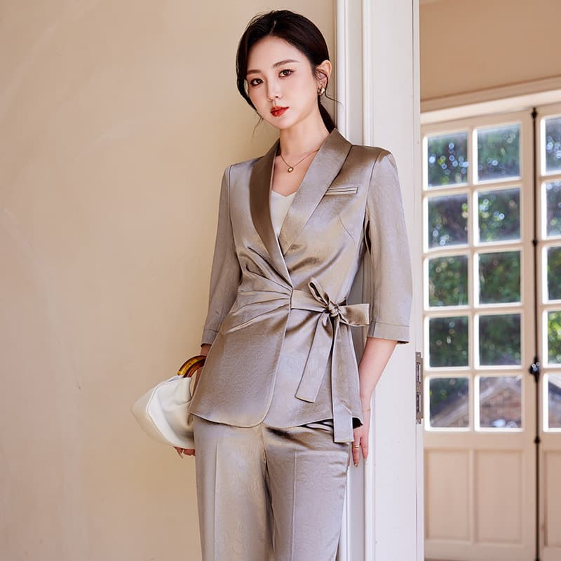 2025 Spring/Summer High-End Women's Suit Set New Fashionable Age-Defying Elegant Goddess Style Satin Medium-Sleeve Jacket