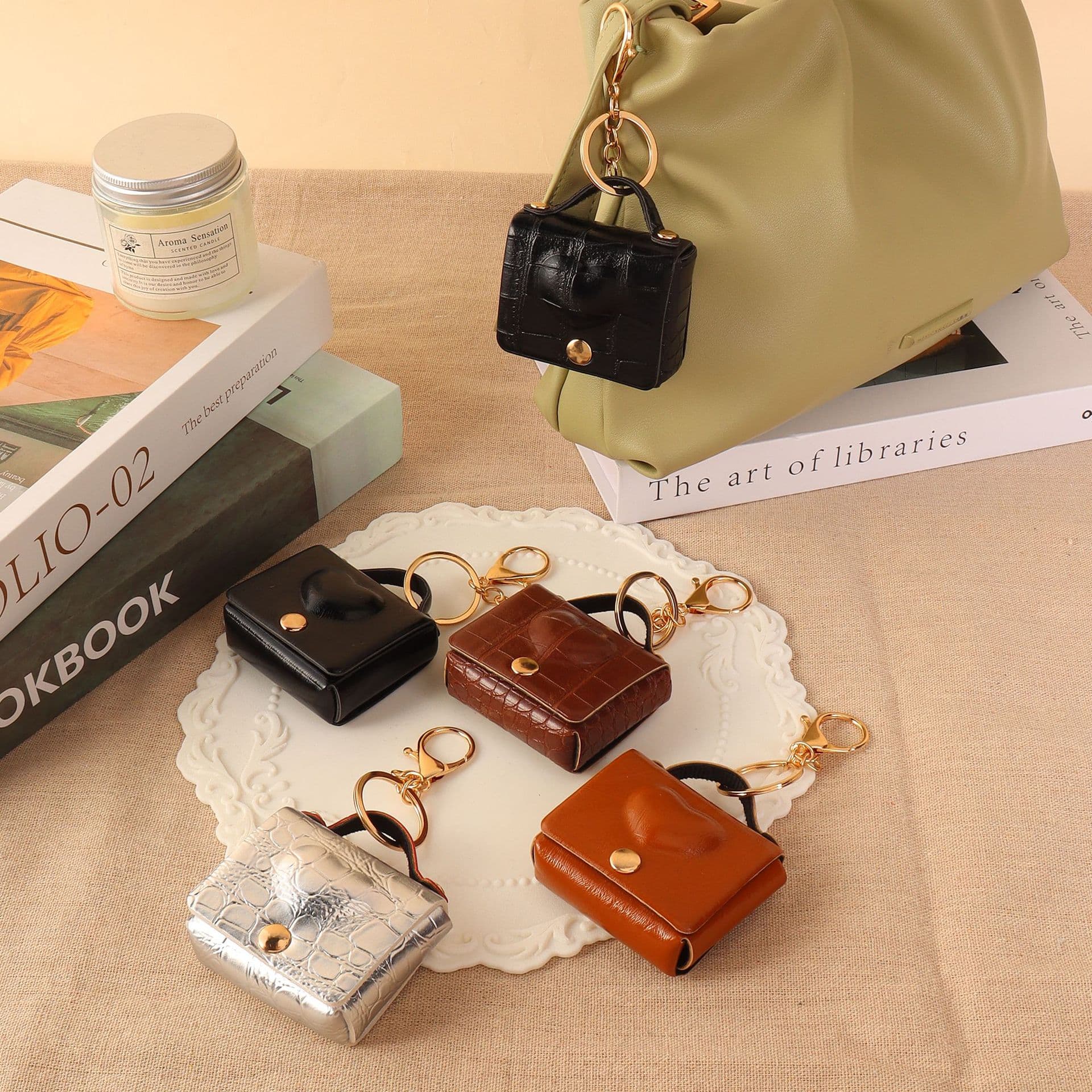 Mini Keychain Backpack Fashionable Chanel-Style Shoulder Bag Hanging Organizer Coin Purse Earphone Bag Pendant
