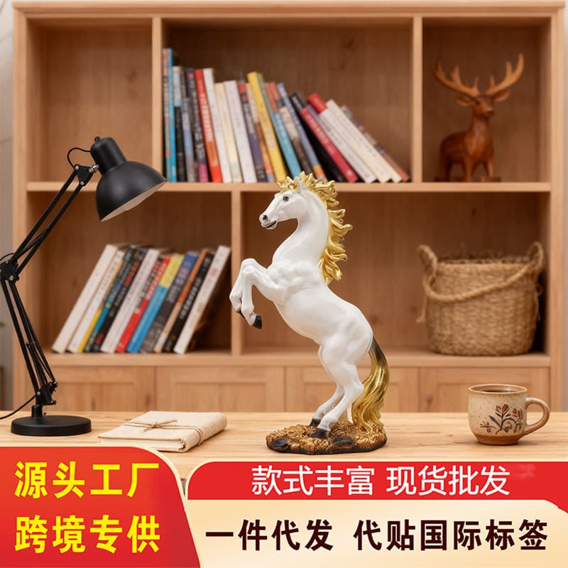 New gilt horse statue ornaments, horse success, mascot, home entrance, office decoration, retro