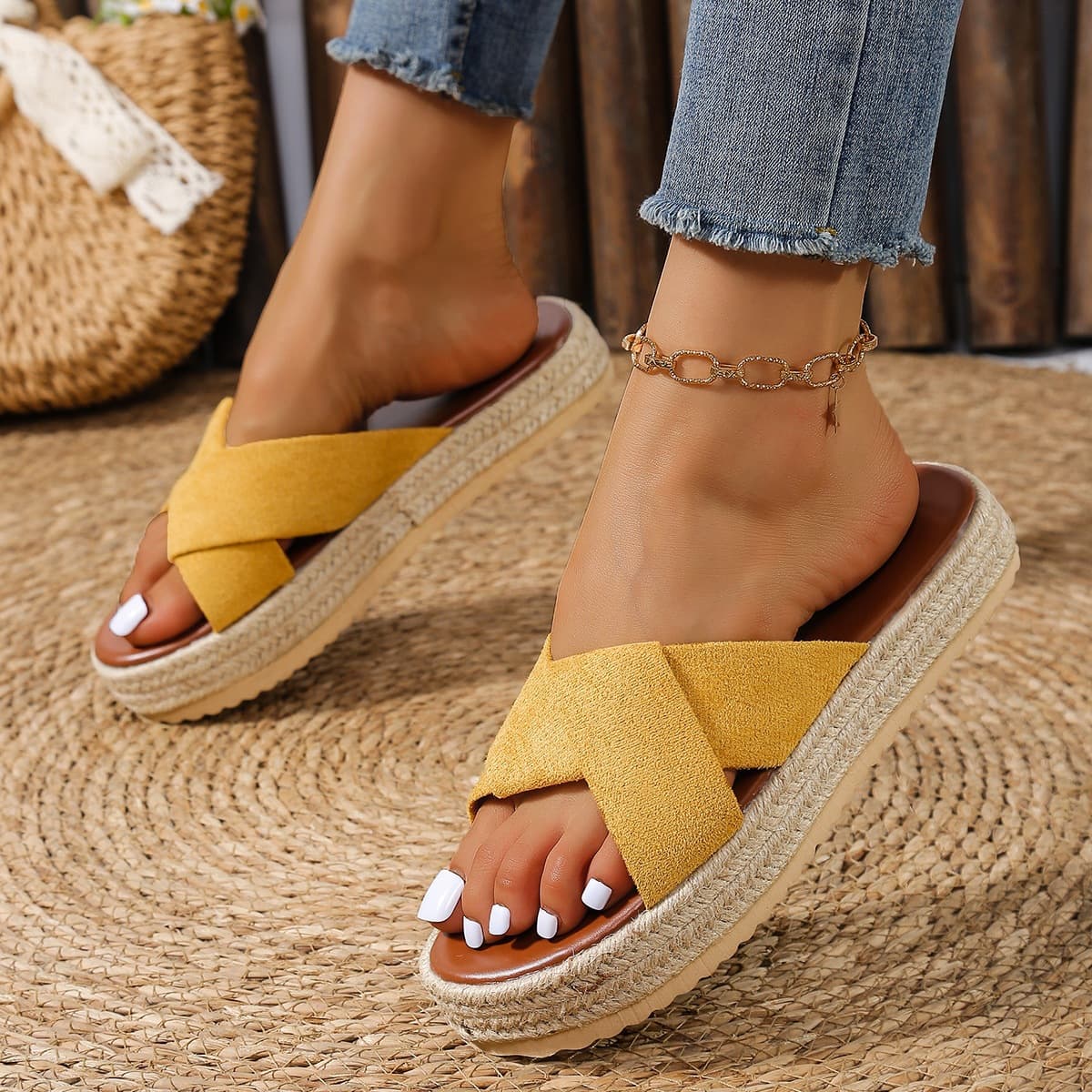 European and American cross-border fabric 44 thick-sole large-size platform slippers for women, beach hemp rope sandals wholesale large size