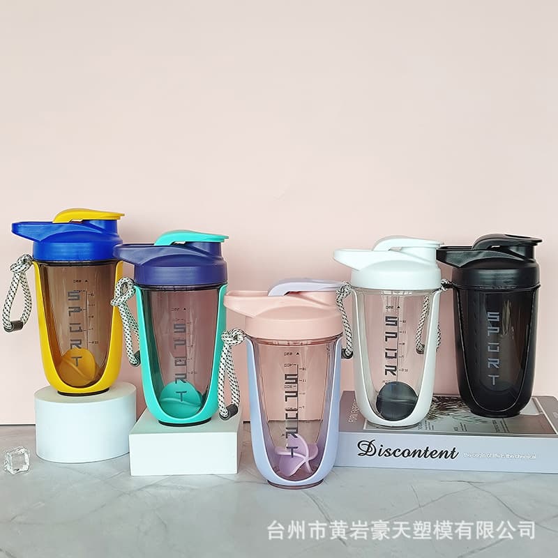 New 590ml Protein Powder Cup Shaker Bottle for Smoothies, Portable Water Bottle for Office Women