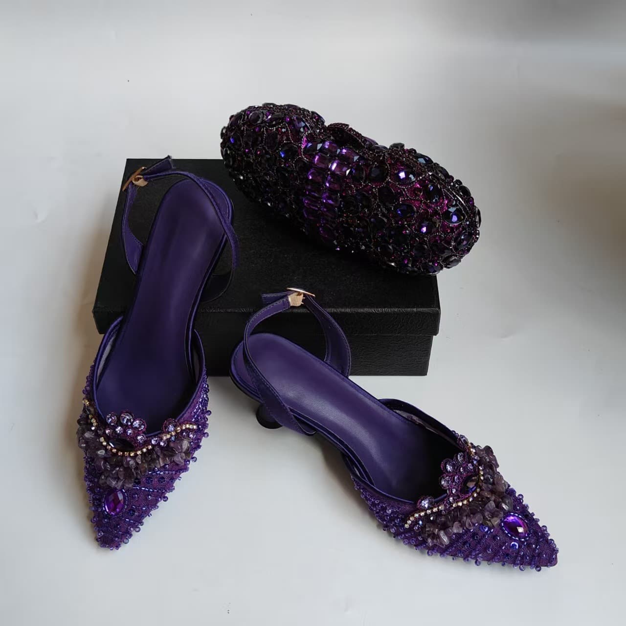 Full diamond pointed toe bag toe high heels sandals crystal rhinestone wedding dinner high heels shoes and purse