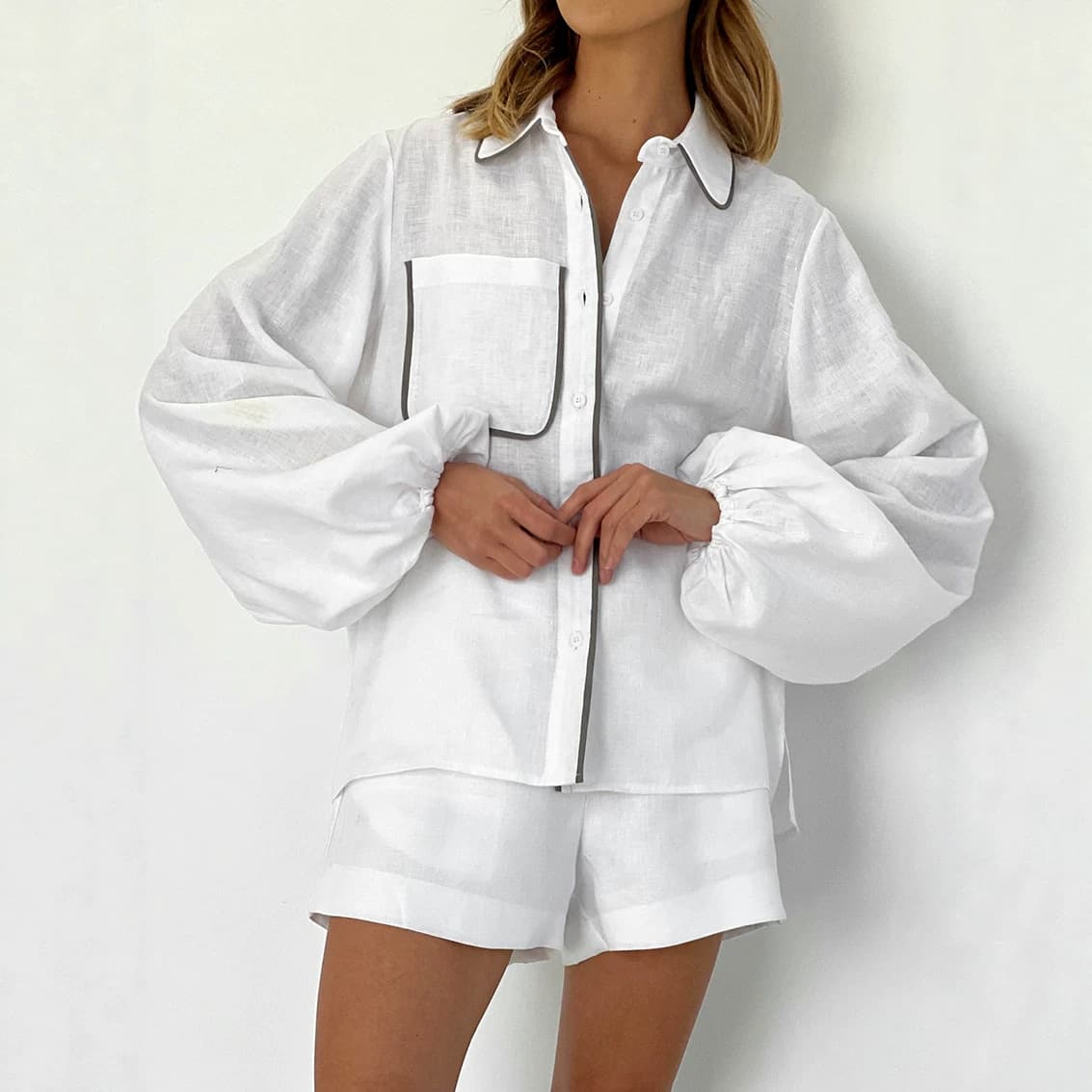 European and American Fashion Casual Black and White Contrast Long Sleeve Women's Set, Simple and Elegant Design Shirt and Shorts Two-Piece Set