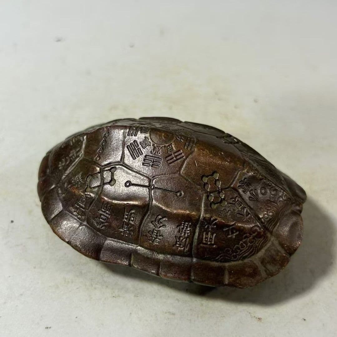 Xian Porcelain Handmade Aged Bronze Tortoise Shell "Wealth Rules All" Handheld Piece, Portable Mini Ornament, Accessory with Coin Gift