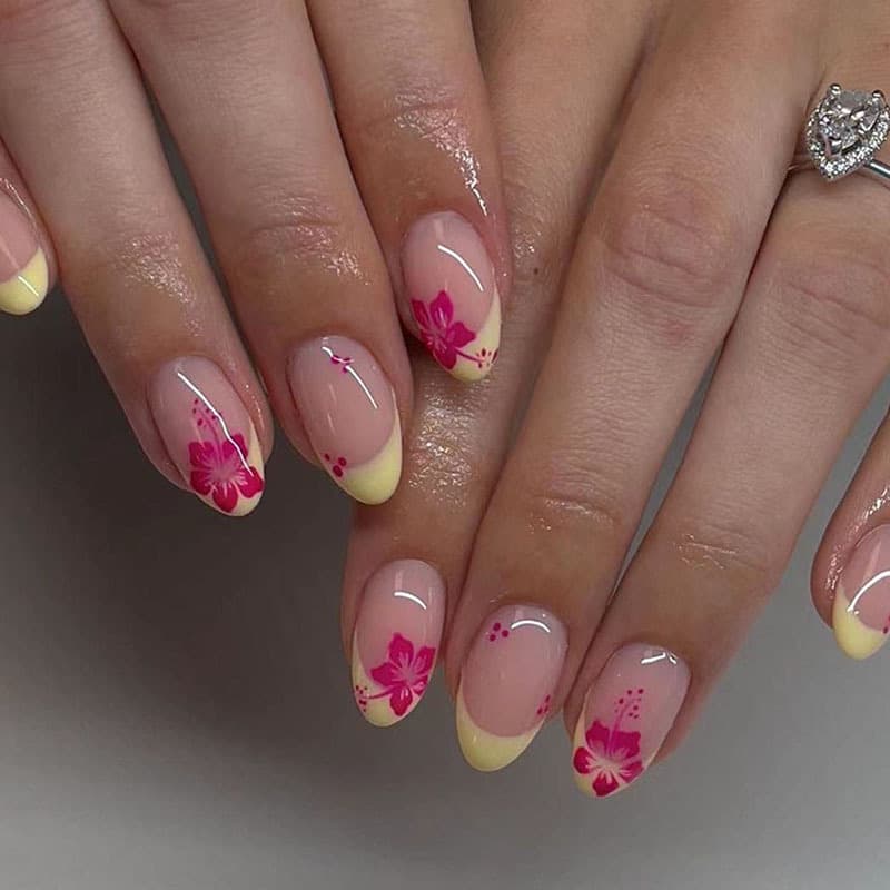 European and American Cross-Border Short French Red Flower Oval Nails Autumn and Winter Removable Wearable Nails 24 Pieces Foreign Trade Wholesale