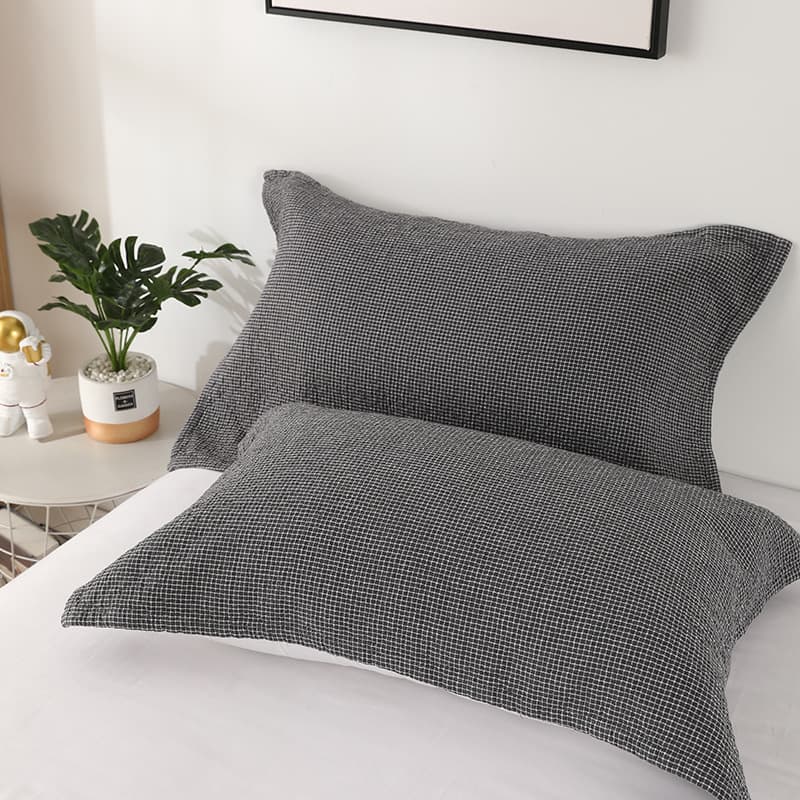 Small grid Japanese-style pillow towel, pure cotton class A, one pair large size for double bed home use, thickened gauze all-cotton pillow cover.
