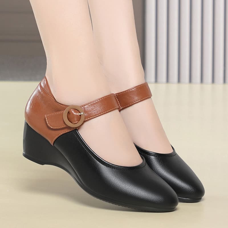 Drop Shipping Mom Shoes Single Shoes Flat Women's Shoes Versatile Autumn Casual Spring Women's Strap Buckle Leather Shoes