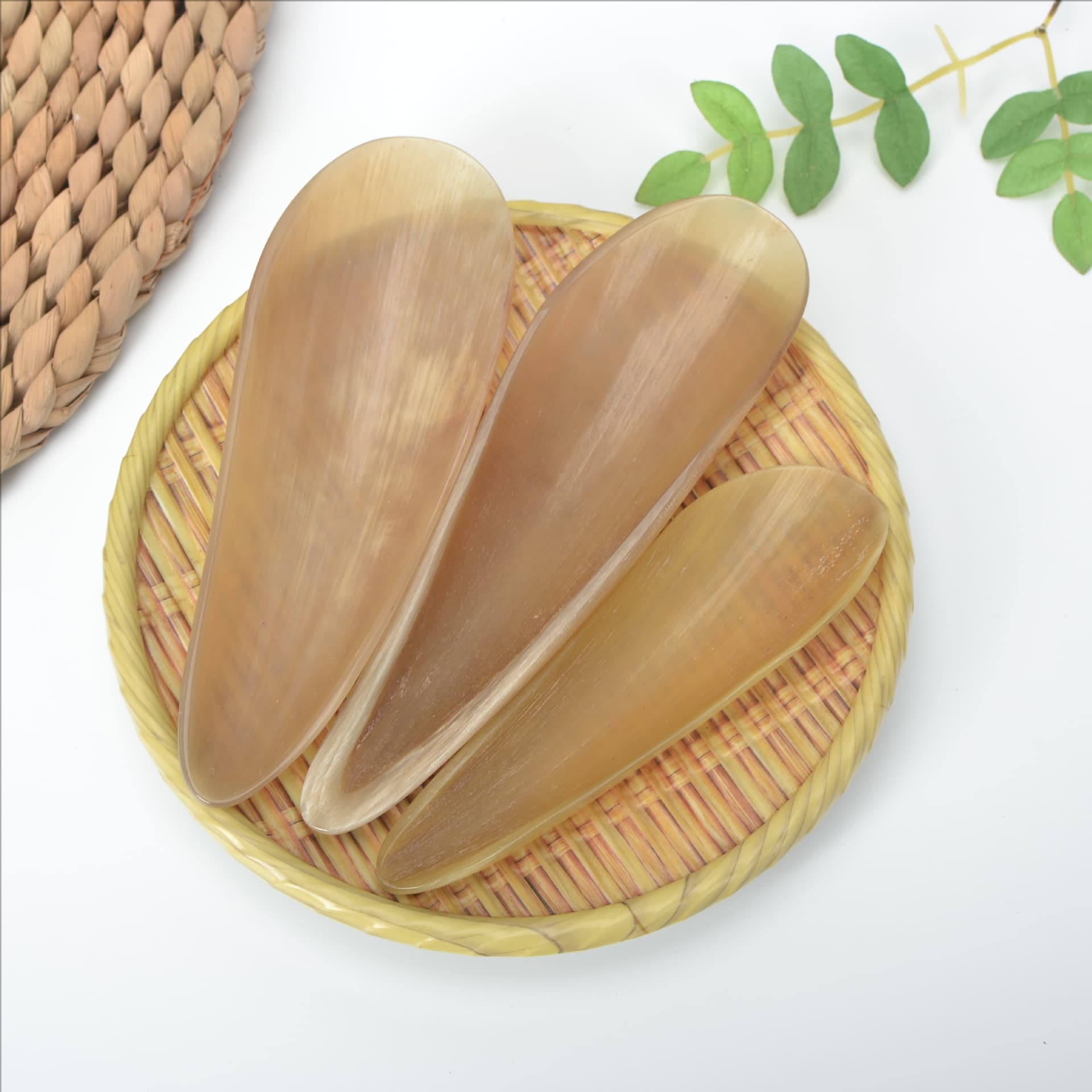 Buffalo Horn Gua Sha Scraper, Half-Side Horn, Mixed Colors and Lengths, Genuine Horn, 10 to 18 cm, Bulk Lot