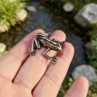 Factory Direct Hot Sale Handmade Antique Copper Frog Small Ornament Vintage Wealth Toad Craft Decoration