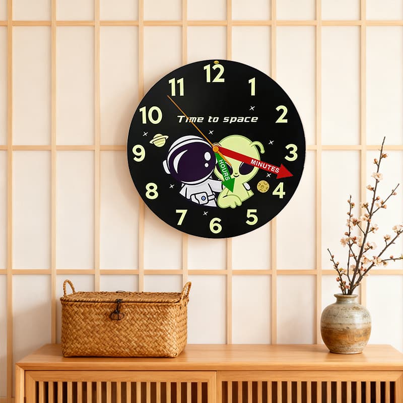 Manufacturer directly approves old wooden boards, American courtyard outdoor wall clock, barber shop wall clock, living room silent decorative clock
