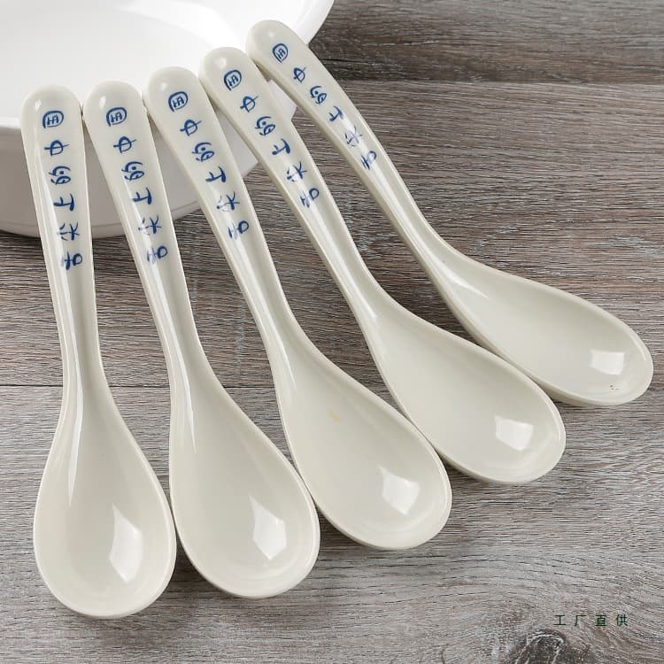 A Bite of China" inspired spoon for commercial catering in fast food and noodle shops, long-handle soup spoon wholesale
