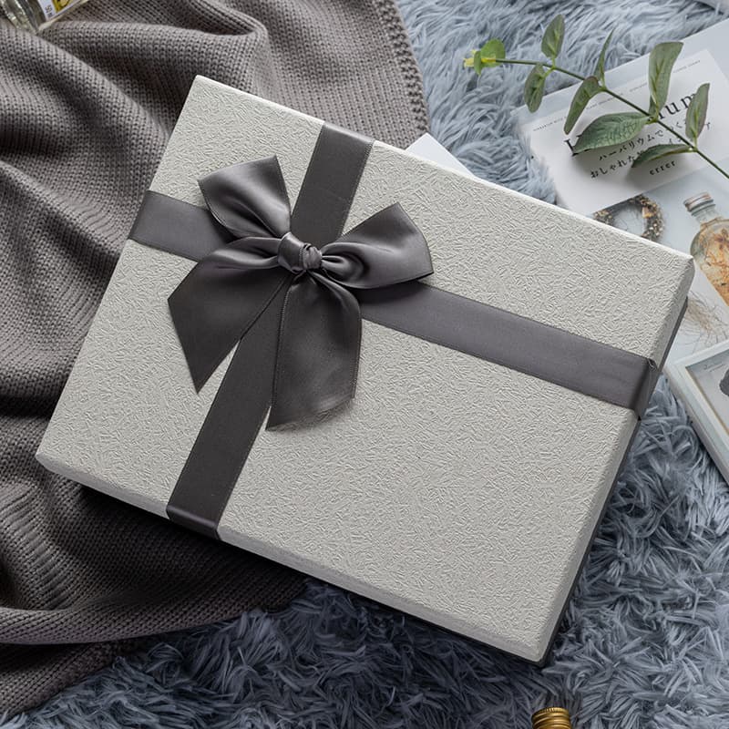 In-Stock Wholesale Bow Gift Box with Lid and Base Korean-Style Birthday Gift Box Exquisite Packaging Box Cosmetic Gift Box