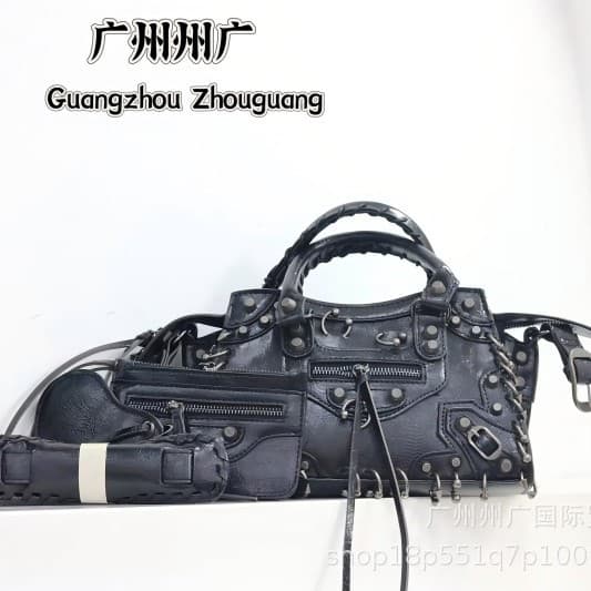 New Pin/Piercing Multi-Stud Personalized Rivet Bearer Bag Sweet Cool Underarm Bag Niche PU Single Shoulder Hot Girl Bag