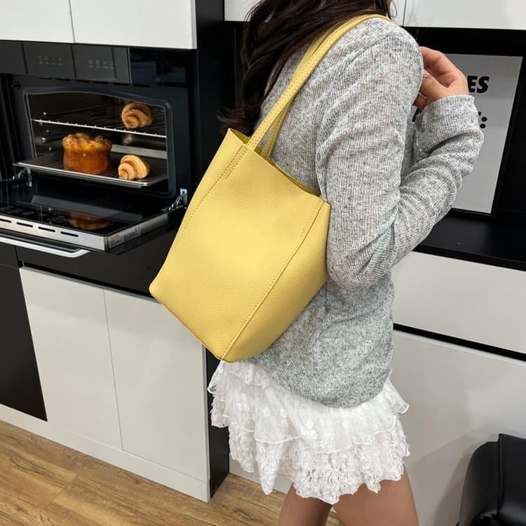 Korean Style Simple Fashion Personality Bucket Bag Women New Large Capacity Commuter Shoulder Bag High-End Sense Mother-Child Bag