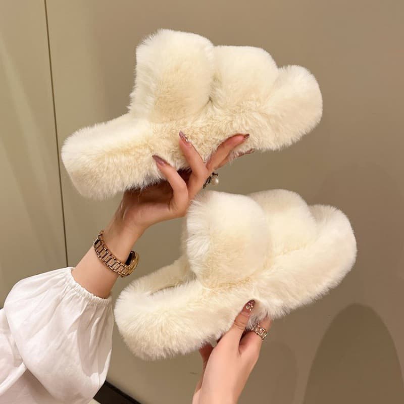 New Autumn/Winter Fashion Thick-Soled Furry Slippers for Women, Korean Style Plush Indoor and Outdoor One-Strap Cotton Slippers