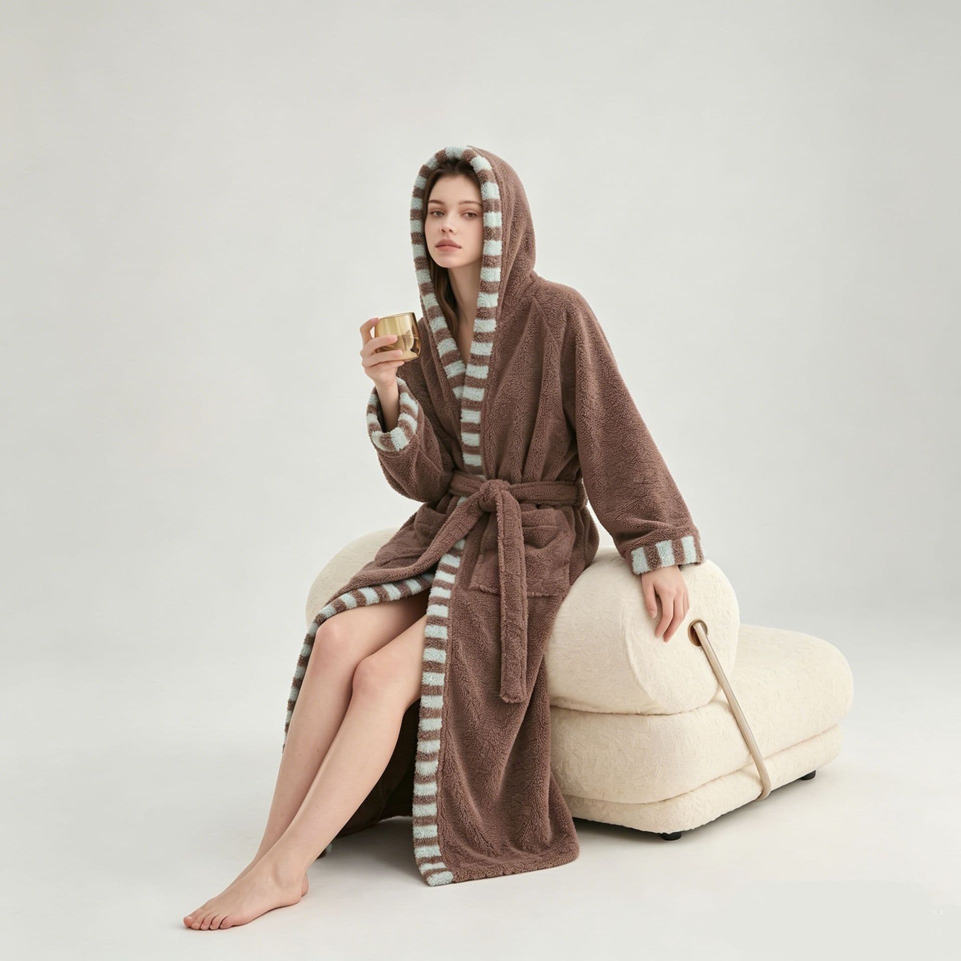 Cross-Border In-Stock Autumn and Winter New Coral Fleece Thickened Plush Bathrobes for Men and Women, Extended Bathrobes, Couple Style Sleepwear