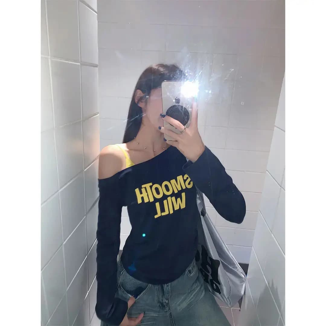 chic Korean style letter print oblique collar off-shoulder long-sleeved bottoming shirt for women autumn pure desire contrast color fake two-piece pleated top