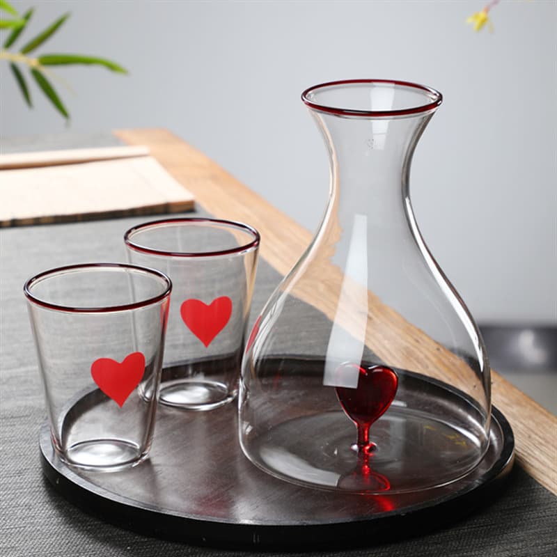 Heart-shaped glass wine set household wine divider white wine glass decanter creative wine glass couple wine set