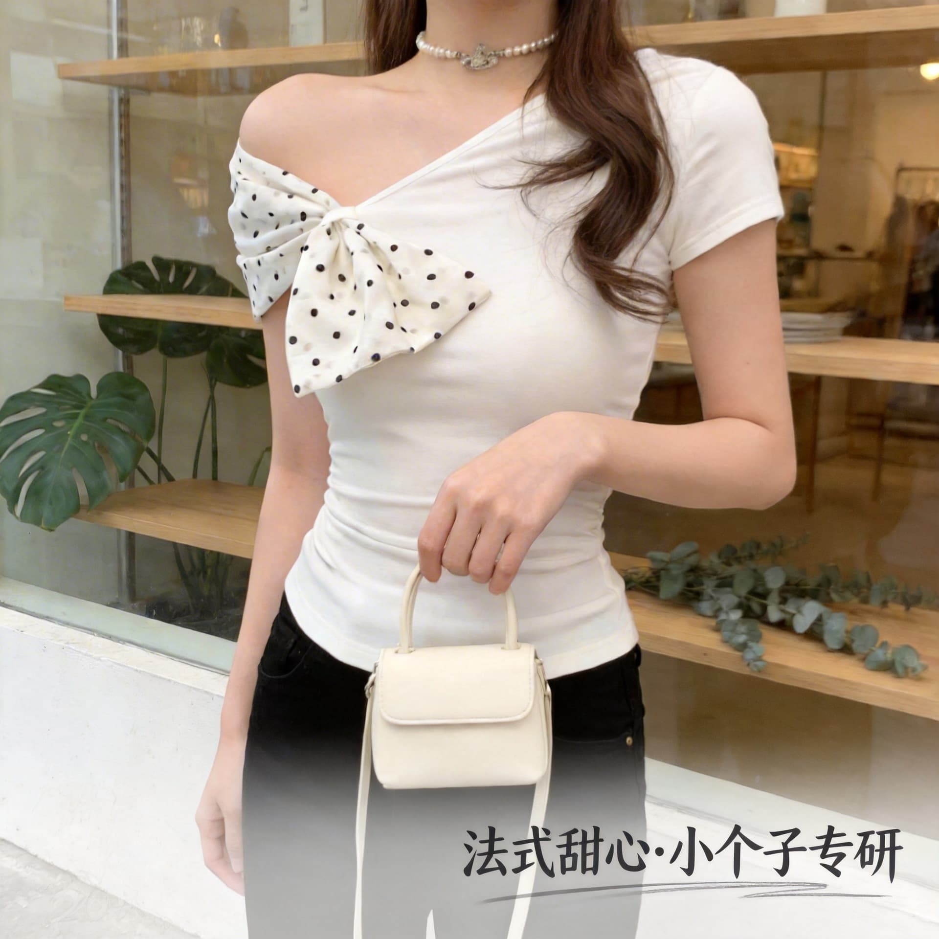 White French Style Polka Dot Asymmetric Off-Shoulder Short Sleeve T-Shirt for Women Petite Unique Irregular Cropped Top Trendy