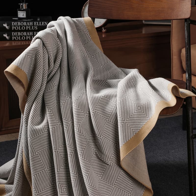 Knitted luxury airplane first-class aviation blanket, air conditioning throw, office sofa nap blanket, car blanket