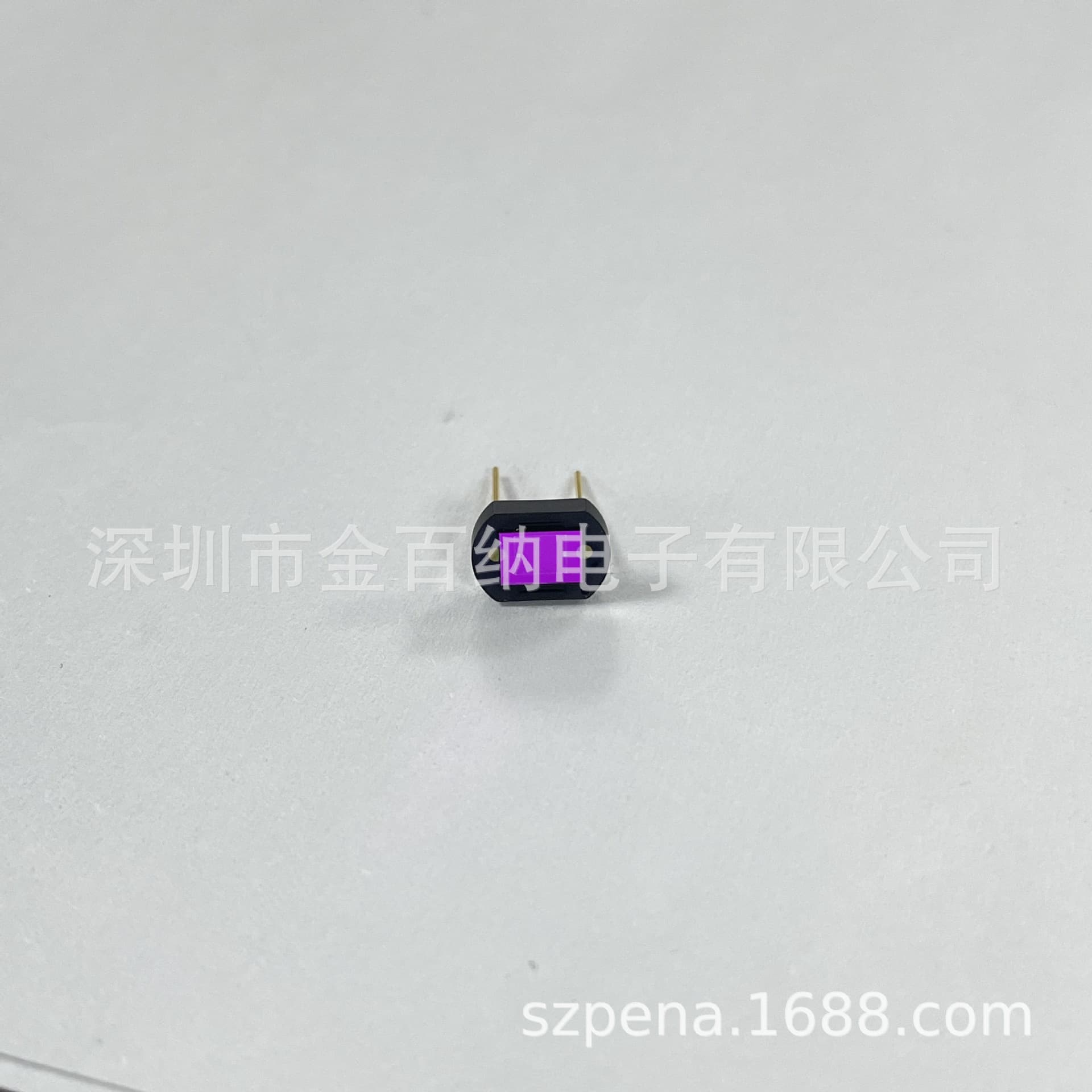 S7686 silicon photodiode, wavelength 550nm, high-speed response, similar to human eye sensitivity, genuine.