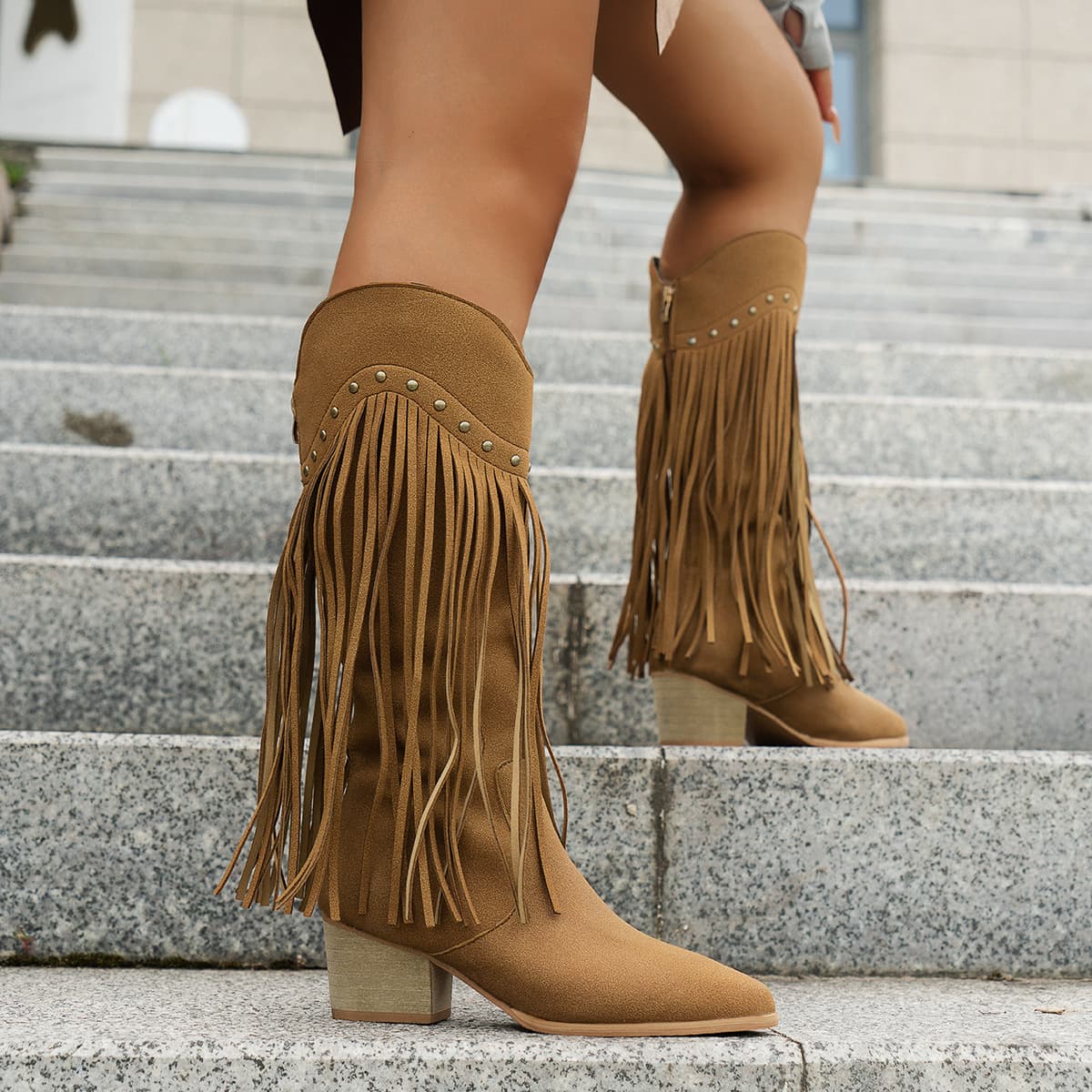 2025 Winter New Rivet Pointed Toe Mid Heel Riding Boots Large Size Chunky Heel British Style V Mouth Retro Tassel Boots for Women
