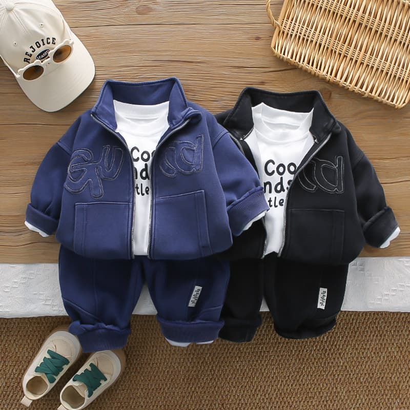 Boys spring and autumn long-sleeved sports suit 0-5 years old 1 new children's Korean style handsome three-piece set baby casual children's clothing