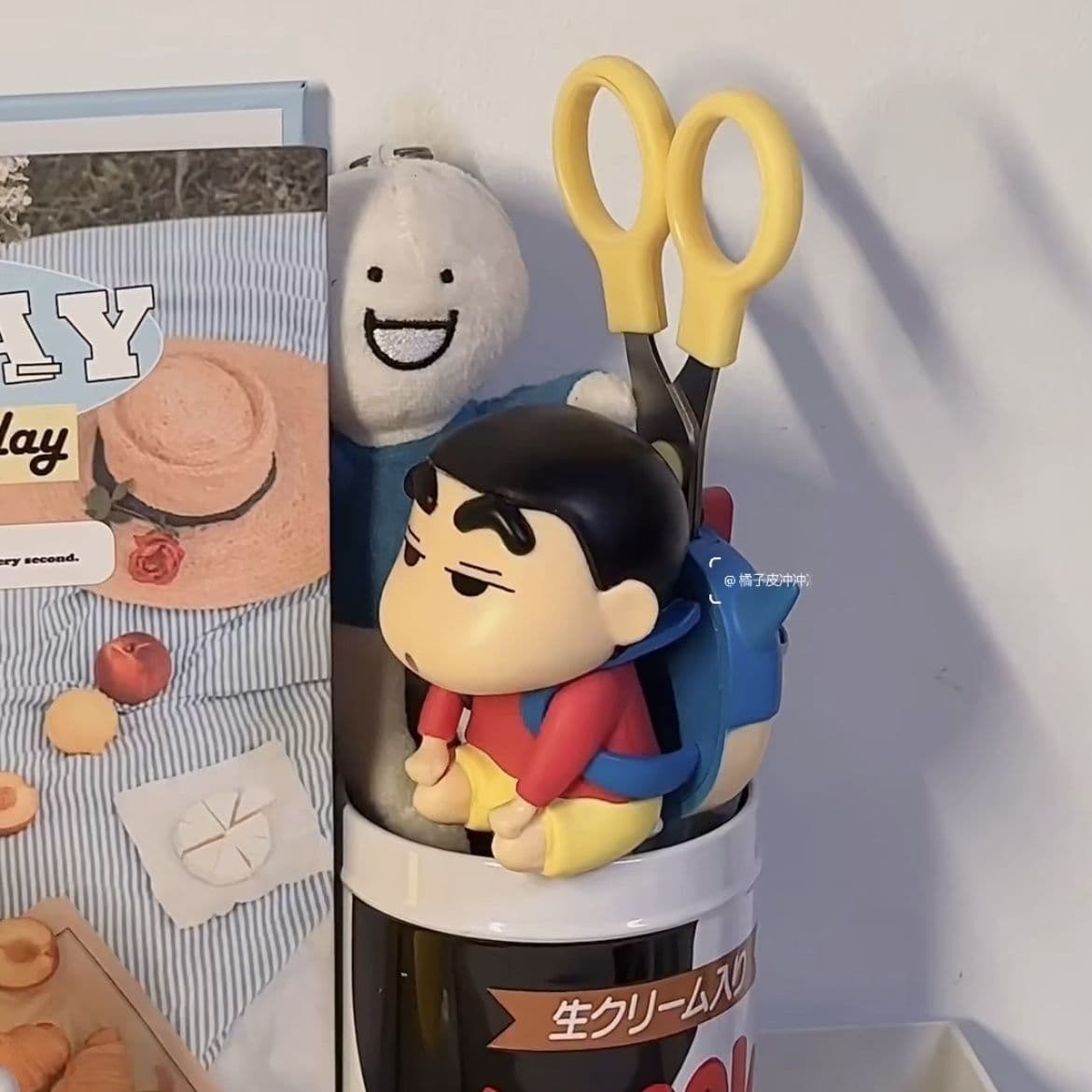 Crayon Shin-chan Figure, Shin-chan Scissors Merch, Cute Student Desk Organizer, Office Desktop Decoration Gift