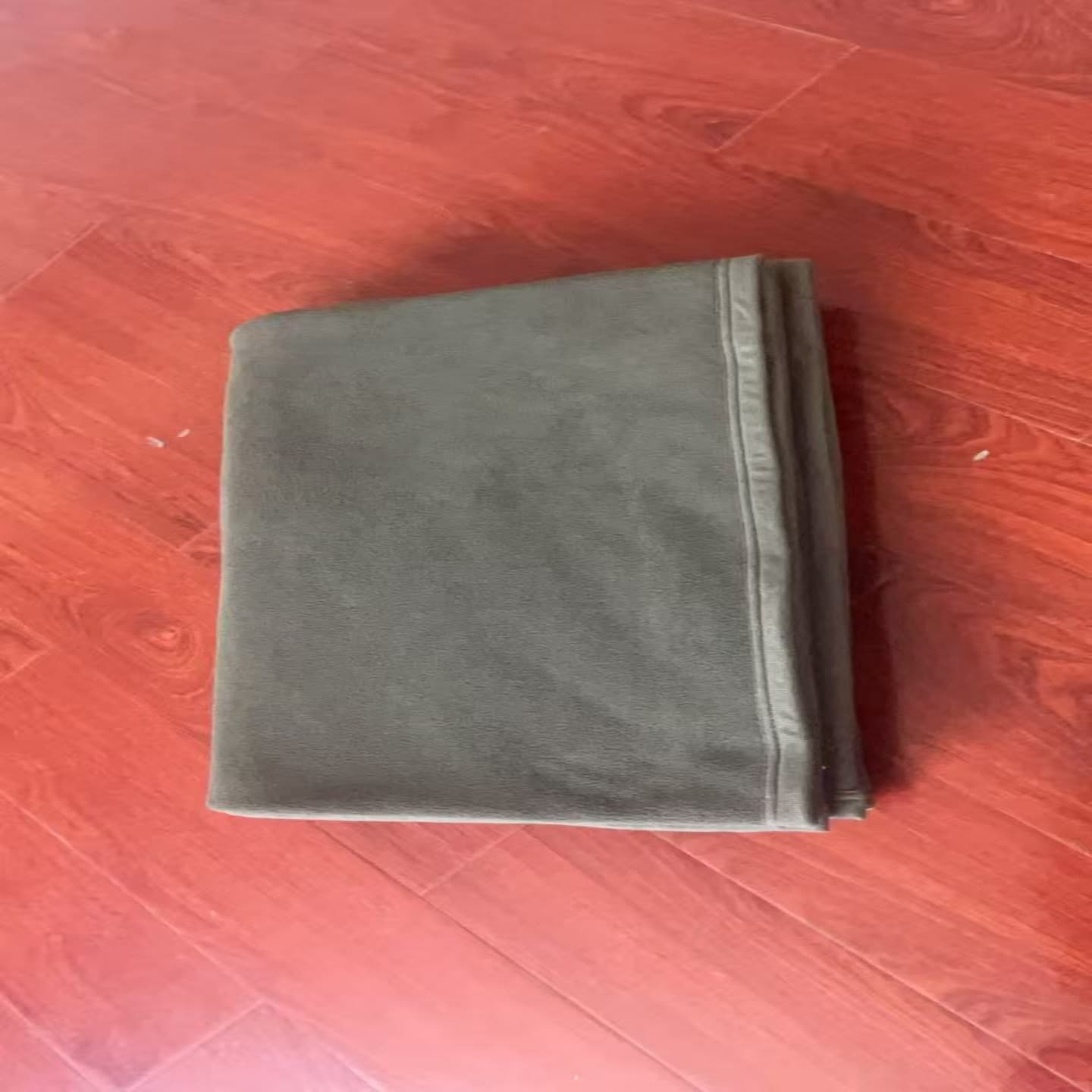 Wool blankets, emergency relief blankets, outdoor public work safety blankets, fleece blankets