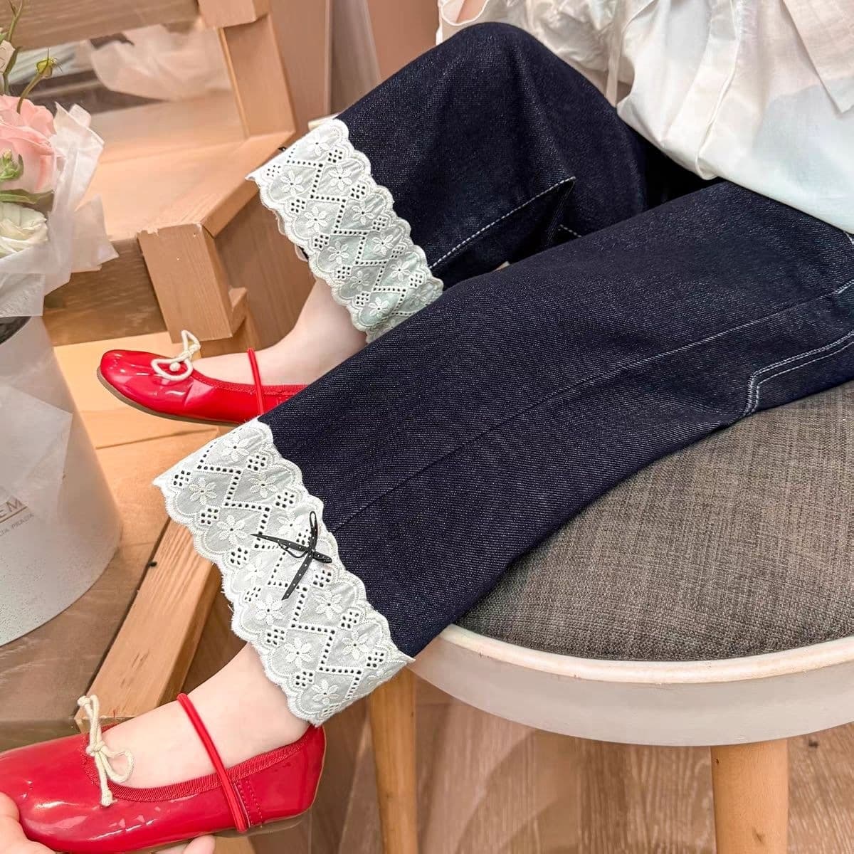 New 2026 Children's Casual Wide-Leg Jeans with Lace, Straight-Leg Loose Fit, Stylish Baby Girl Spandex Pants