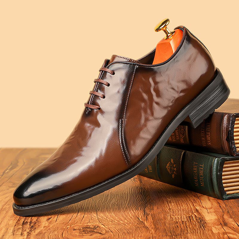 2025 New Men's Leather Shoes Lace-up Business Casual Leather Shoes Pointed Toe British High-end Formal Dress Shoes