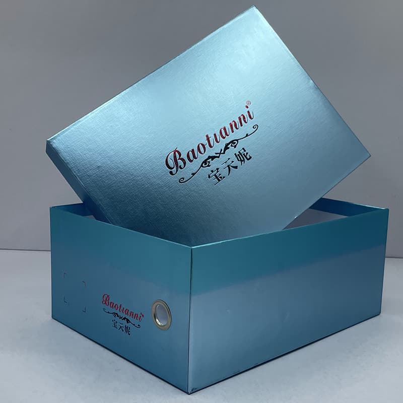 Factory wholesale of various general-purpose white empty shoe boxes, men's and women's shoe boxes, molded shoe boxes, E8 shoes.