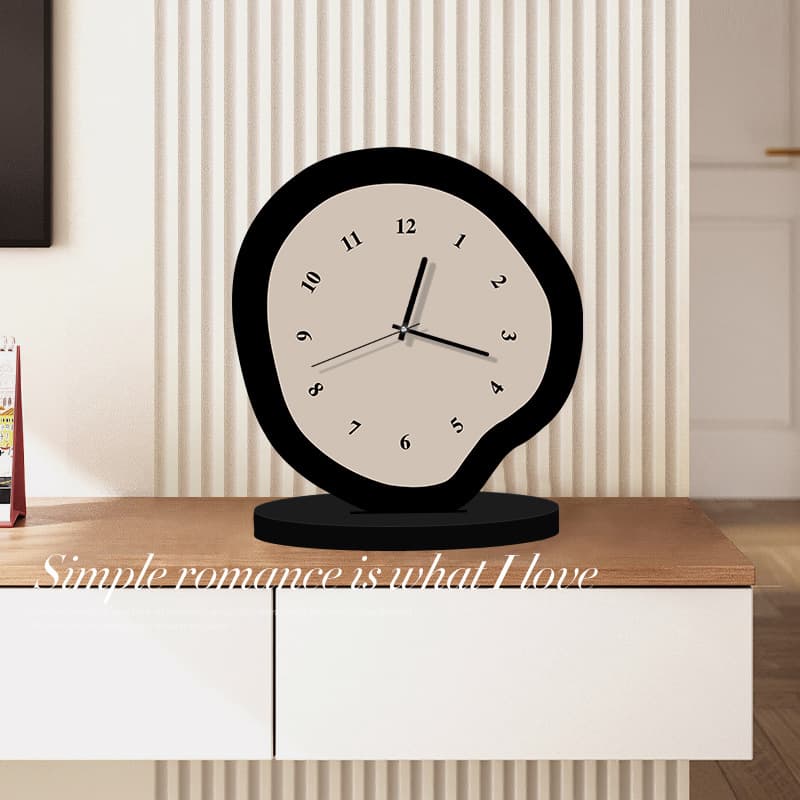 Cream style tabletop clock ornaments, high-end living room decorations, niche table settings, personalized clock placements