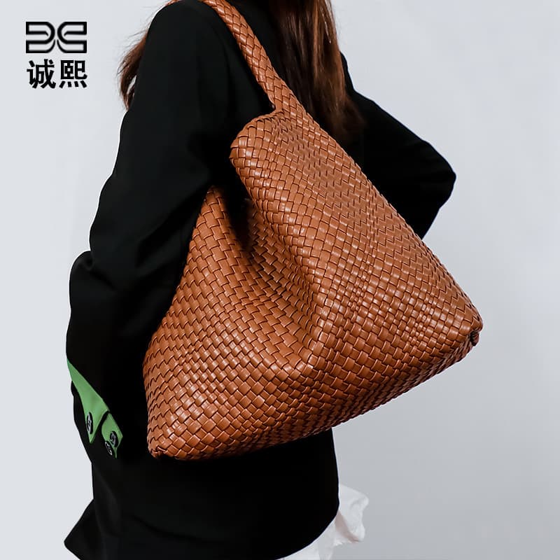 Large Capacity Handmade Knitted Women's Casual Fashion Handbag Korean Style Single Shoulder Bag Mother-Child Underarm Bag