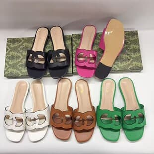 2026U Summer G Brand New Casual Hollow Flat One-Strap Slippers Women Candy Color Block Sandals Outdoor Non-Slip Thick Sole