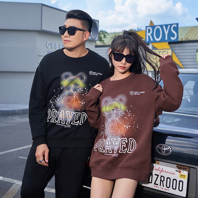 W7042 | Plus Size Men's Autumn Trendy Cartoon Print Crew Neck Base Knit Sweater, Extra Large Couple Sweatshirt