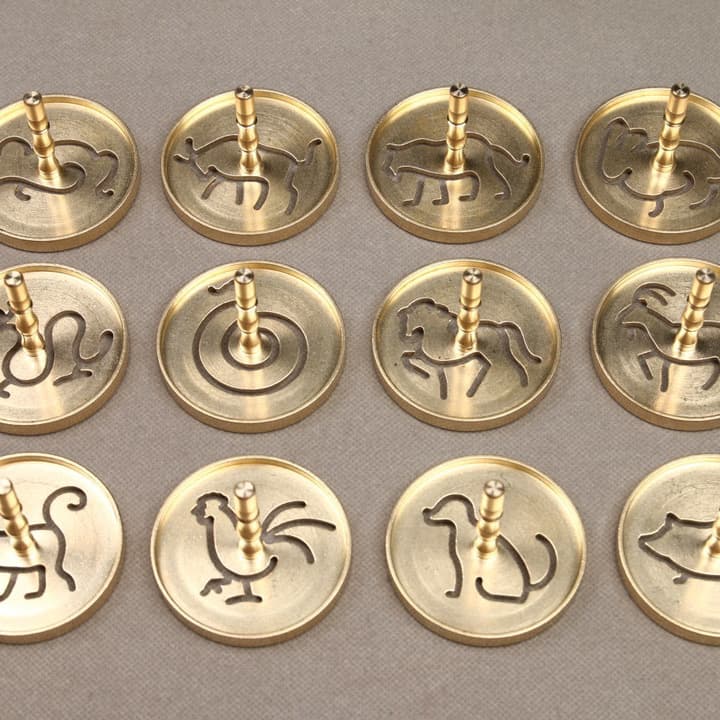 Brass Incense Seal Handle Mold, Antique Brass-colored Incense Stamp, Seal Burner, Powder Stamping, Incense Holder, and Ceremony Tools