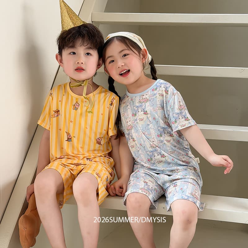 26 summer clothes for boys and girls cartoon five-point home clothes set for older children Modal antibacterial short-sleeved pajamas and pajamas