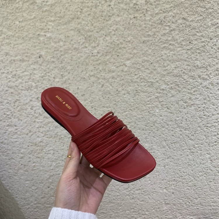 Flat French Small Sandals Soft Sole One-Strap Sandals Women Shoes Outdoor Wear 2026 New Summer Versatile Beach Sandals