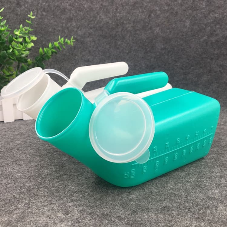 Guangji Bridge 1000 Milliliter Large Capacity Male Urinal Plastic Urinal Pot with Scale and Lid Portable Covered Bedpan