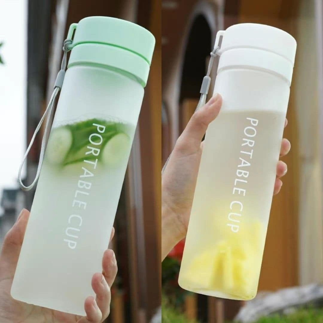 High-value, drop-resistant, heat-resistant lemon water bottle, portable travel, simple design, suitable for students and sports, with carrying strap, food-grade cup.