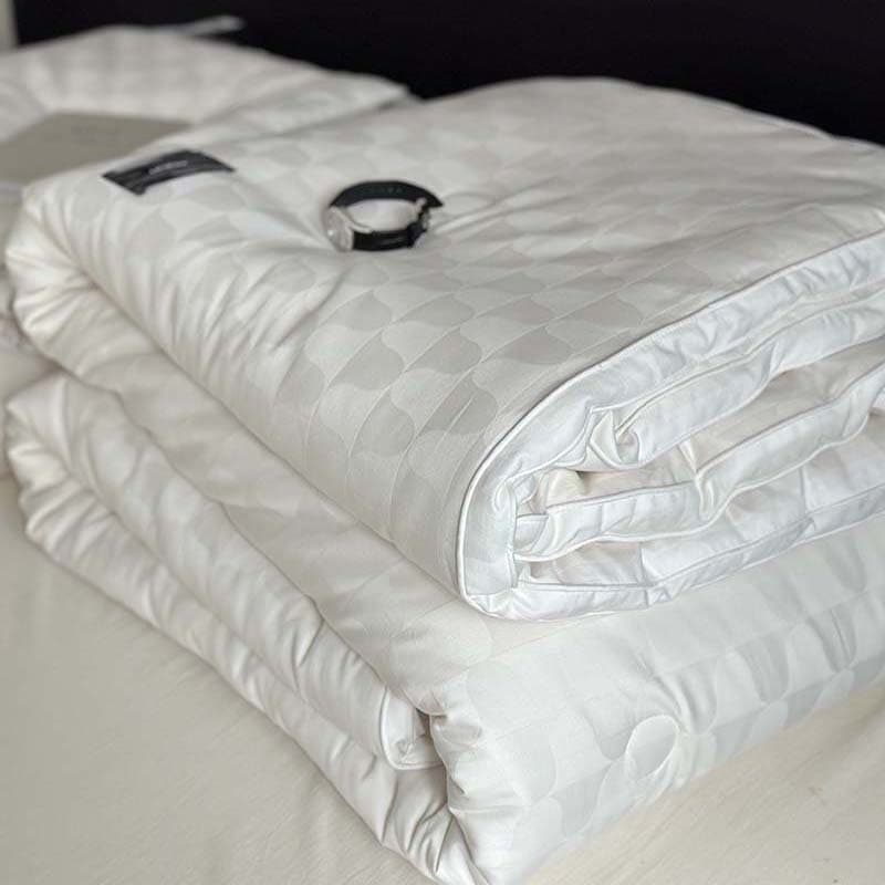 High-End 60-count All-Cotton Jacquard 51% Liguanqi Antibacterial Soybean Quilt, Spring/Autumn/Winter Quilt Core, Soft Pure Cotton Quilt