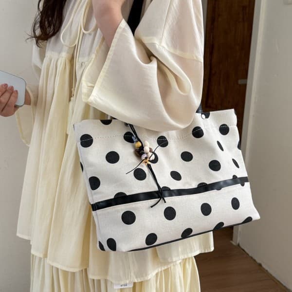 2026 New Model Crossbody Shoulder Tote Polka Dot Large Capacity Versatile Simple Bag for Women Commuting Niche Style