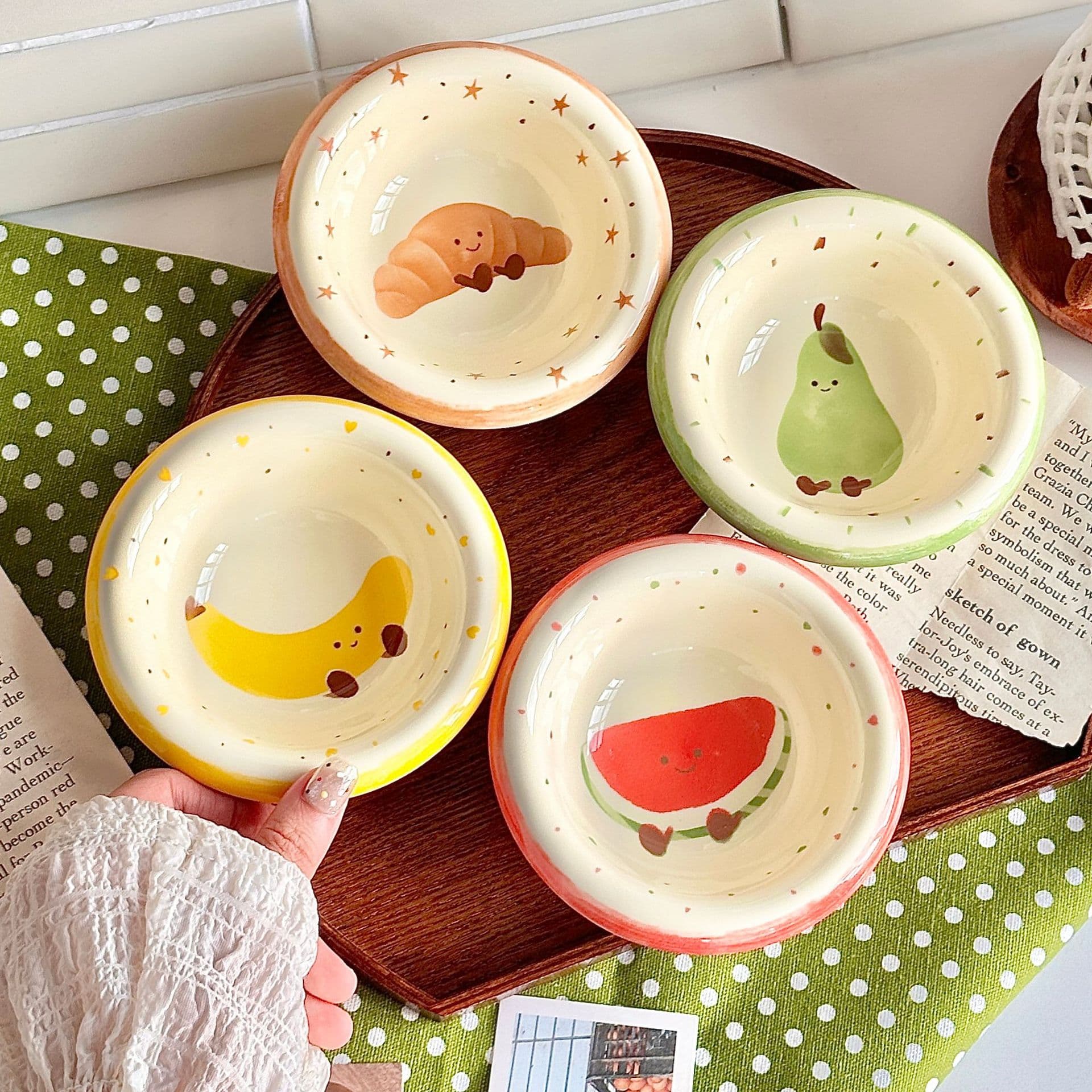 Fruit Croissant High-Gloss Ceramic Dipping Dish for Hot Pot Soy Sauce Vinegar Dip Small Plate Side Dish Seasoning Dish