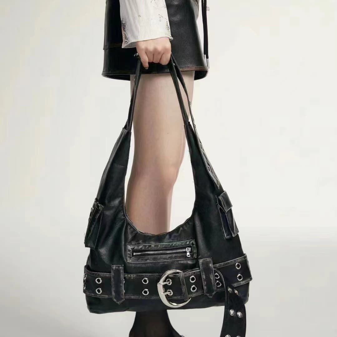 Vintage Tote Bag for Women, Large Capacity Premium Black Underarm Bag, Motorcycle Style Single Shoulder Bag, Niche Design Sense Wander Bag