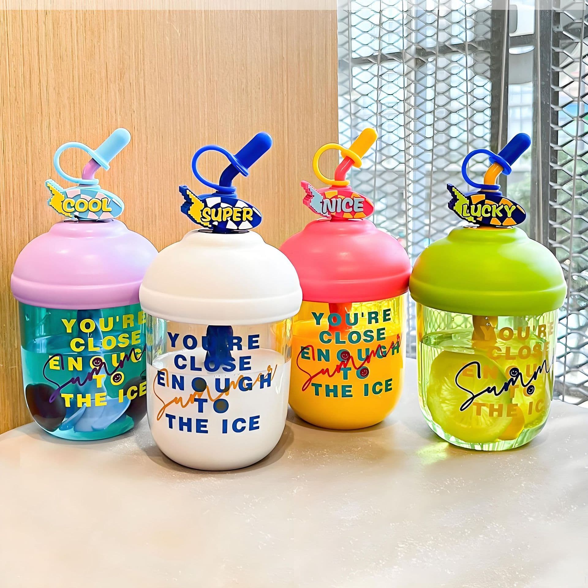 Cute simple cup for children and students, high-looking cartoon portable water cup for girls, plastic crayon Shin-chan