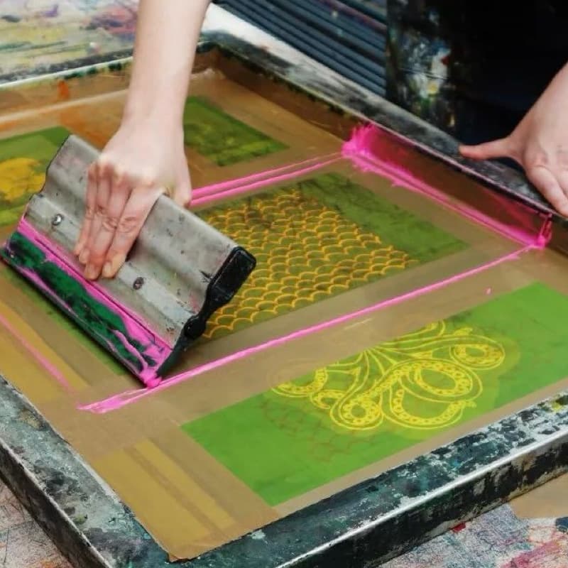 Screen printing and pad printing for gift LOGO processing, graphic design, adjustable spot colors matching Pantone